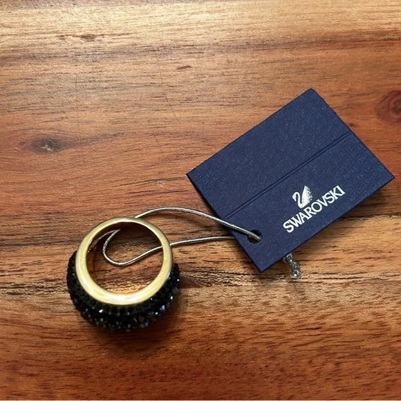 NWT Swarovski Mini Chic Ring Black And Gold
